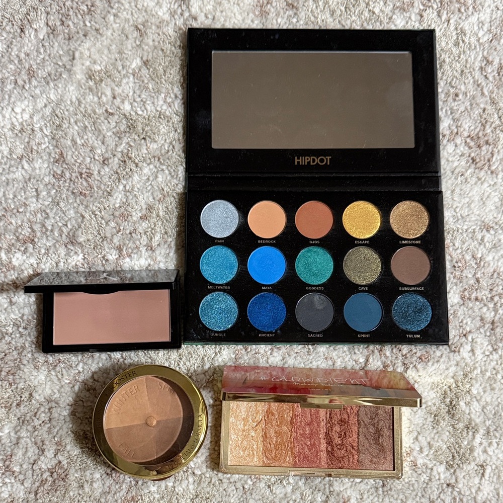 Physicians Formula Eyeshadow Palette with Gold and Blue Hues